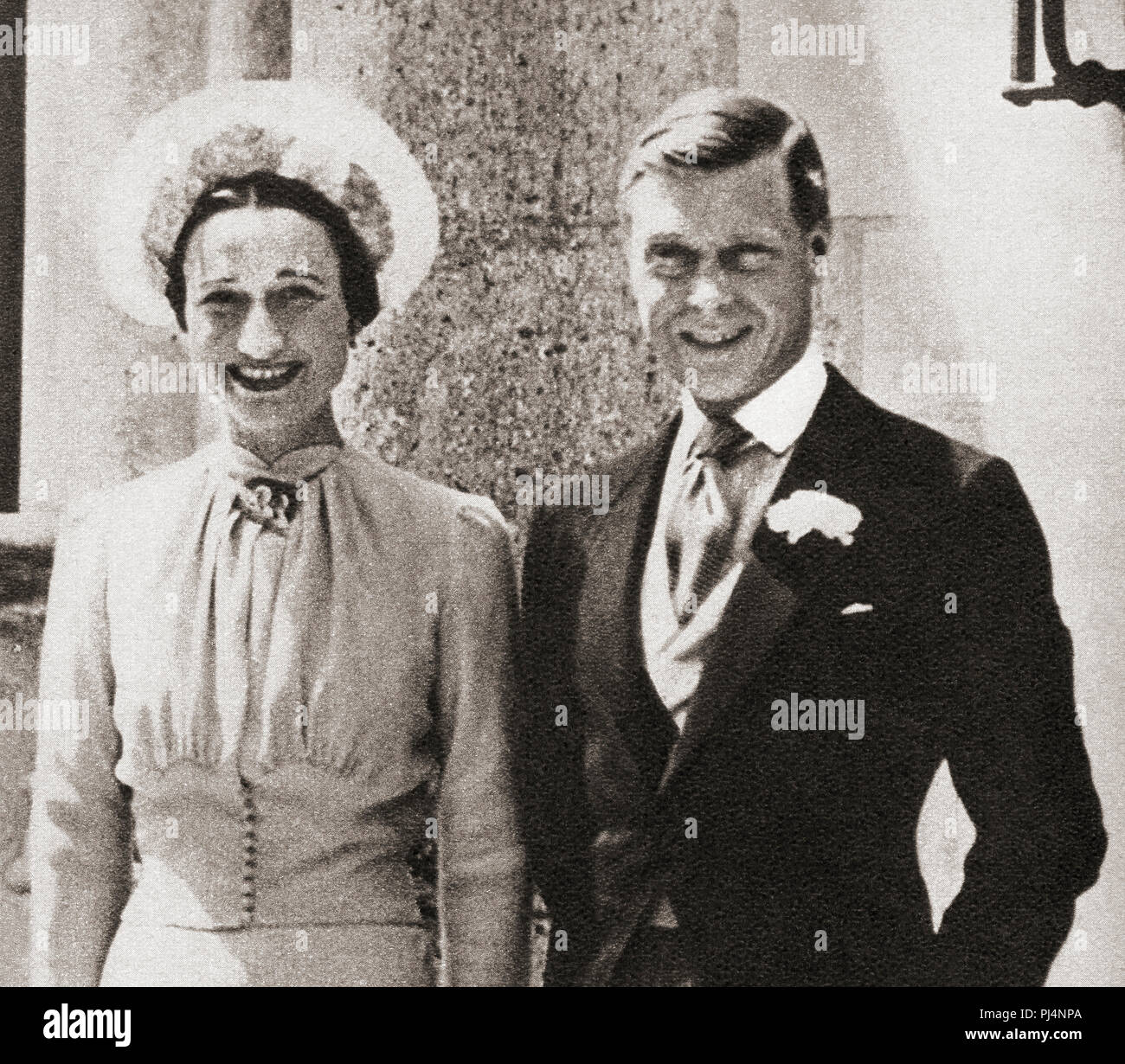 Le duc et la duchesse de Windsor, vu ici après leur mariage en 1937. Edward, duc de Windsor, ex-roi Édouard VIII, 1894 - 1972. Wallis Simpson, duchesse de Windsor, née Bessie Wallis Warfield, 1896 - 1986. Socialite américaine. À partir de ces années, publié en 1938. Banque D'Images