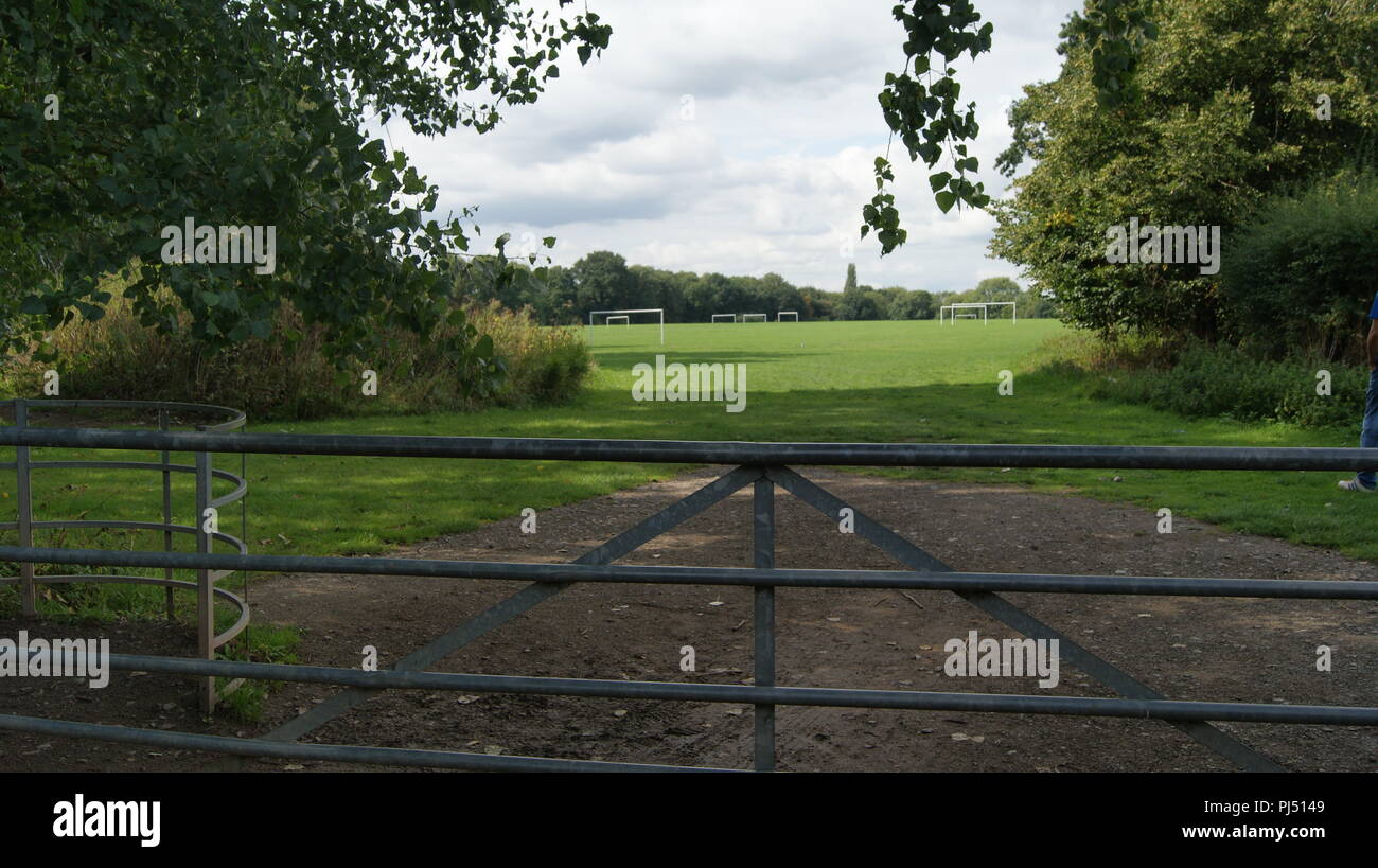 Kissing gate à Newbold Comyn Pays Réserver Banque D'Images