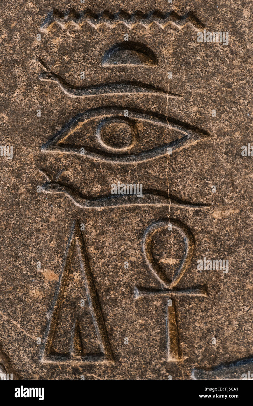 Les hiéroglyphes de l'Égypte ancienne, attire et signes Photo Stock Alamy