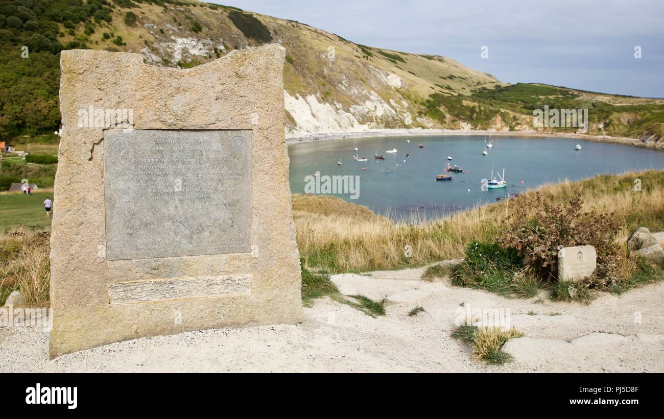 Le site du patrimoine mondial de l'UNESCO sur la crique de Lulworth Cove, Dorset, England, UK Banque D'Images