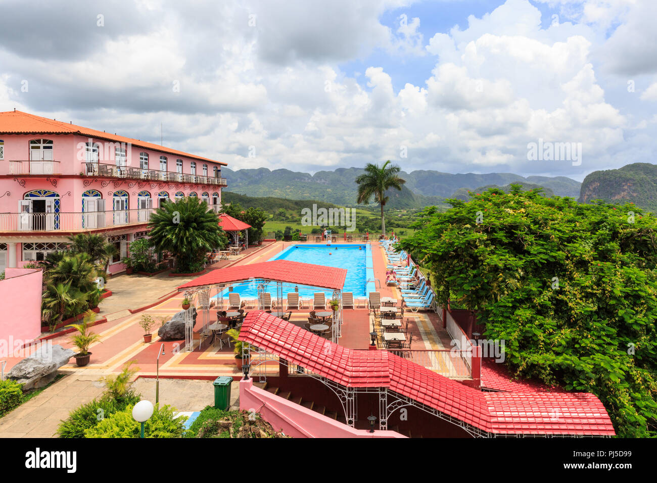 Voir d'Horizontes Los Jazmines et la Vallée de Vinales, Viñales, Pinar del Rio, dans l'ouest de Cuba Banque D'Images Voir d'Horizontes Los Jazmines et la Vallée de Vinales, Viñales, Pinar del Rio, dans l'ouest de Cuba Banque D'Images