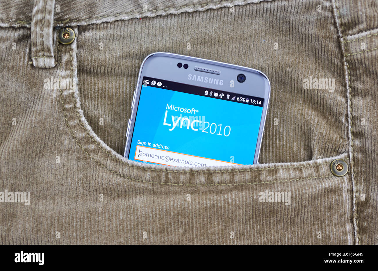 Montréal, Canada - le 10 octobre 2017 l'application android Microsoft Lync. Skype pour les entreprises est un client de messagerie instantanée utilisé avec Skype pour les entreprises Banque D'Images