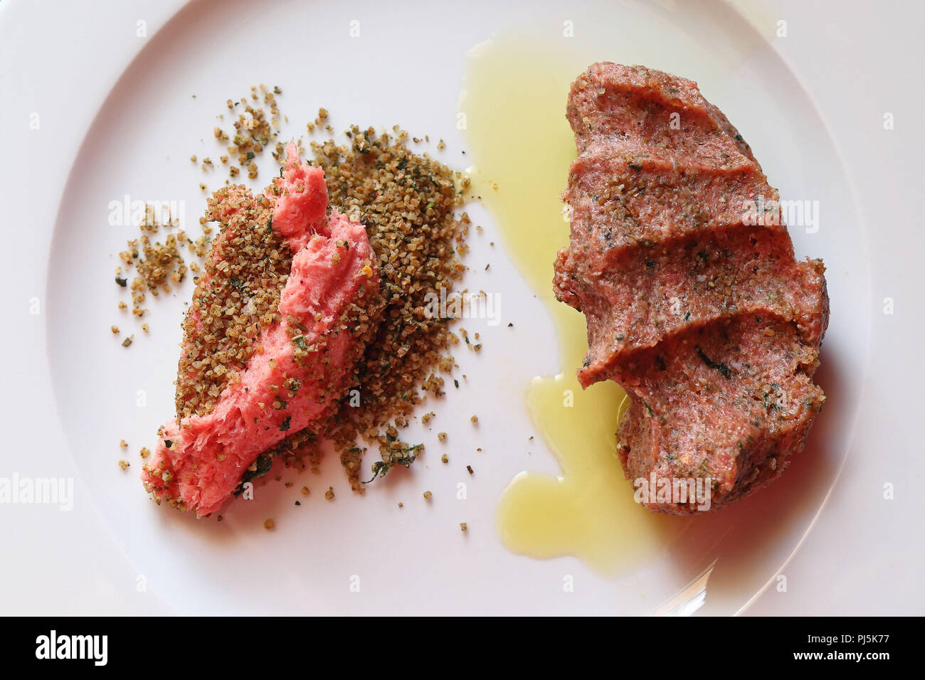 Une cuisine traditionnelle Libanaise : La viande Kibbeh Banque D'Images