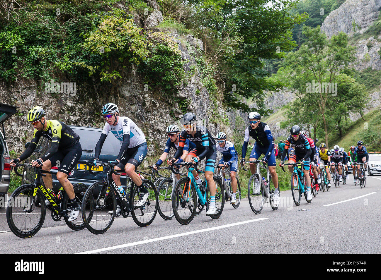 Les gorges de Cheddar, au Royaume-Uni. Le 4 septembre, 2018. Les cyclistes participant à l'OVO 2018 Tour de Bretagne de l'énergie à travers la gorge de Cheddar dans le Somerset. C'était la troisième phase qui a commencé et terminé à Bristol Crédit : David Betteridge/Alamy Live News Banque D'Images