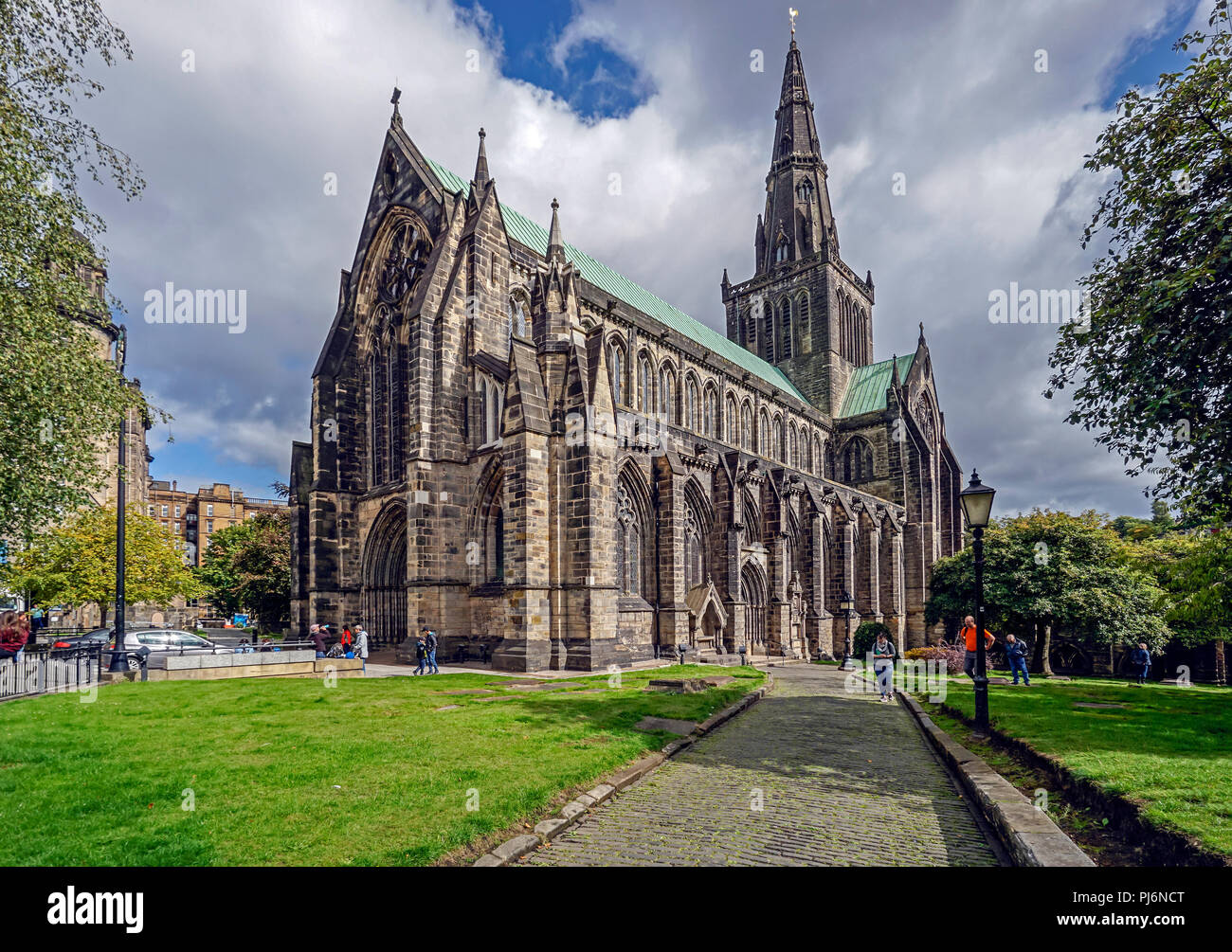 La cathédrale de Glasgow vu de l'entrée de la rue du Château à Glasgow Scotland UK Banque D'Images