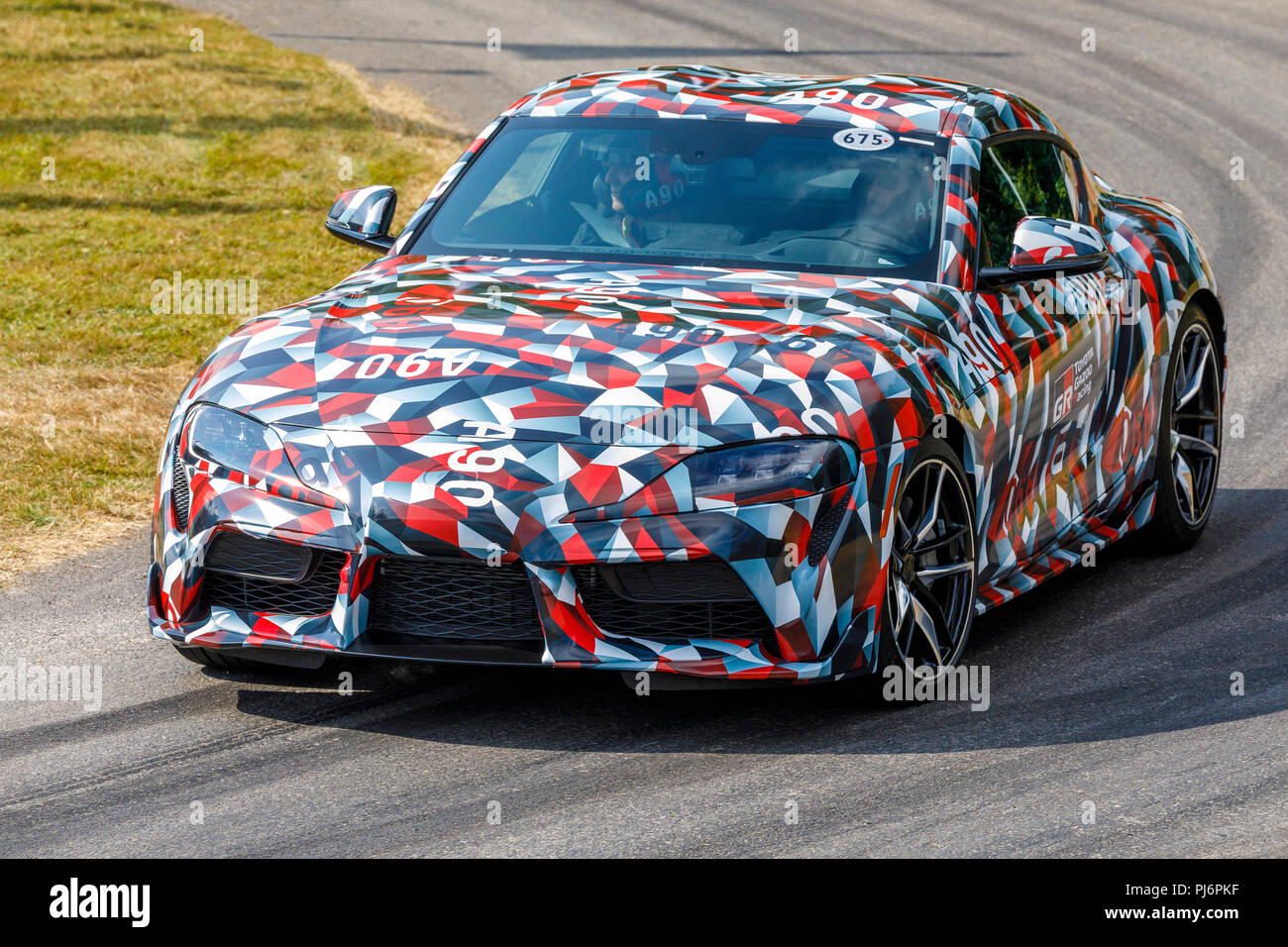 2018 Toyota Supra A90 prototype sur c'est courir à la course de démonstration 2018 Goodwood Festival of Speed, Sussex, UK. Banque D'Images