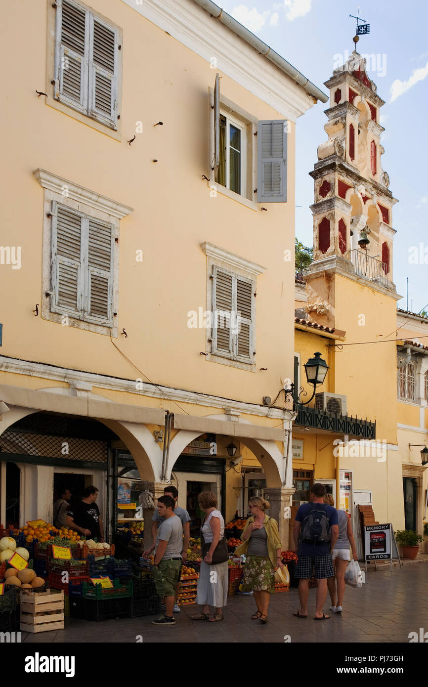 Theotoki, l'une des principales rues de la vieille ville, Kerkyra, Grèce Banque D'Images