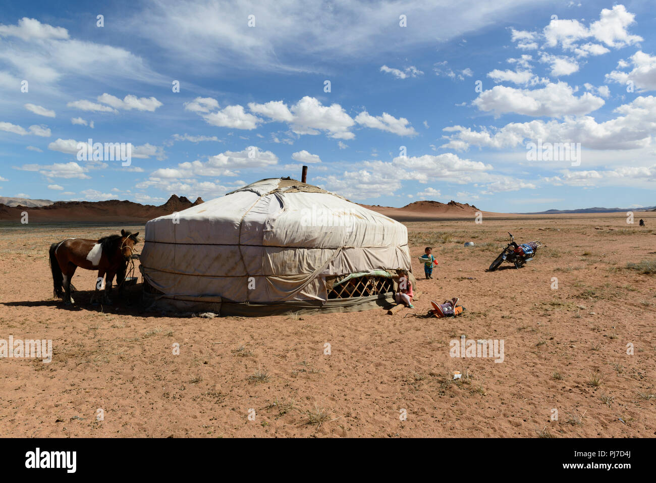 Un mongol ger dans la steppe. Province Khovd, Mongolie Banque D'Images