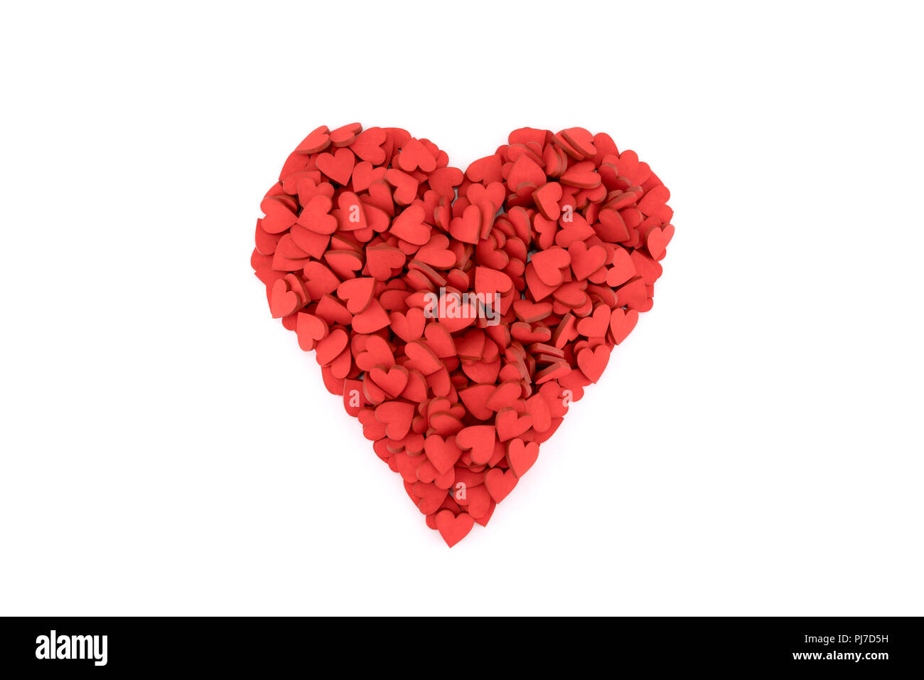 Coeur rouge fait de petits coeurs sur fond blanc Banque D'Images