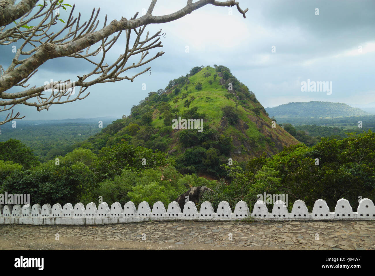 Vue depuis le Temple Dambulla au Sri Lanka Banque D'Images