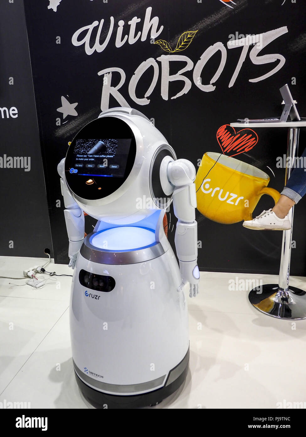 UBTECH Cruzr, la robotique, l'humanoïde, Robot de service, l'IFA 2018, Berlin, Internationale Funkaustellung Banque D'Images