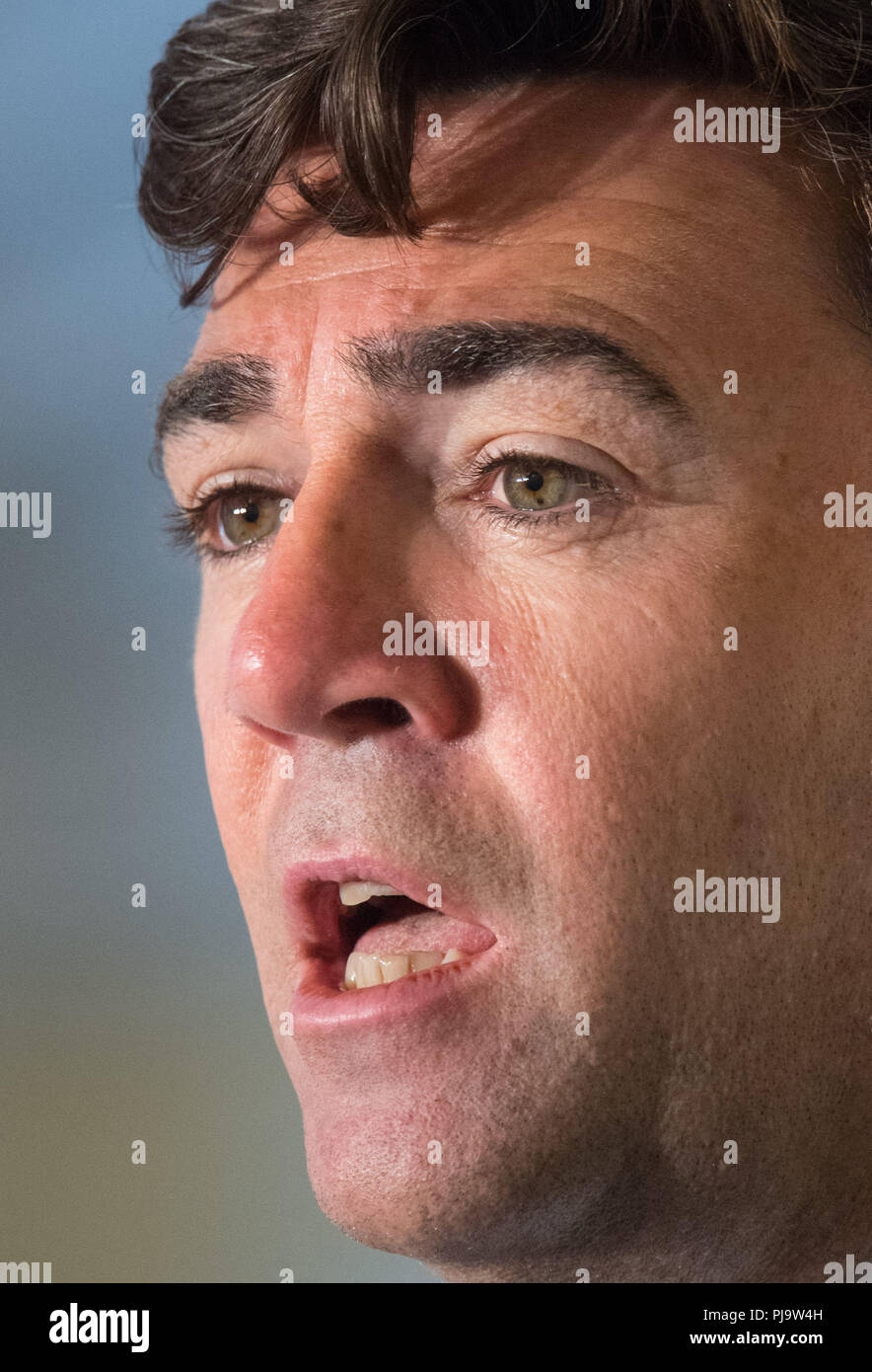 Maire de Greater Manchester, Andy Burnham parlant de déconcentration et Brexit au Methodist Central Hall, Westminster, Londres. Banque D'Images