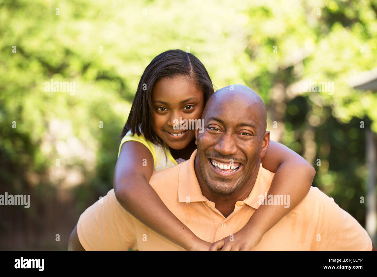 Père afro-américain et sa fille. Banque D'Images