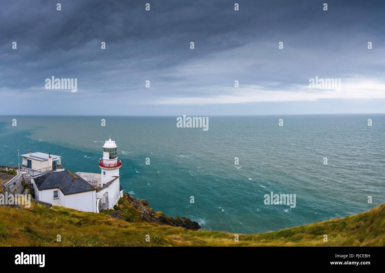 Phare à Wicklow Wicklow, Irlande Banque D'Images
