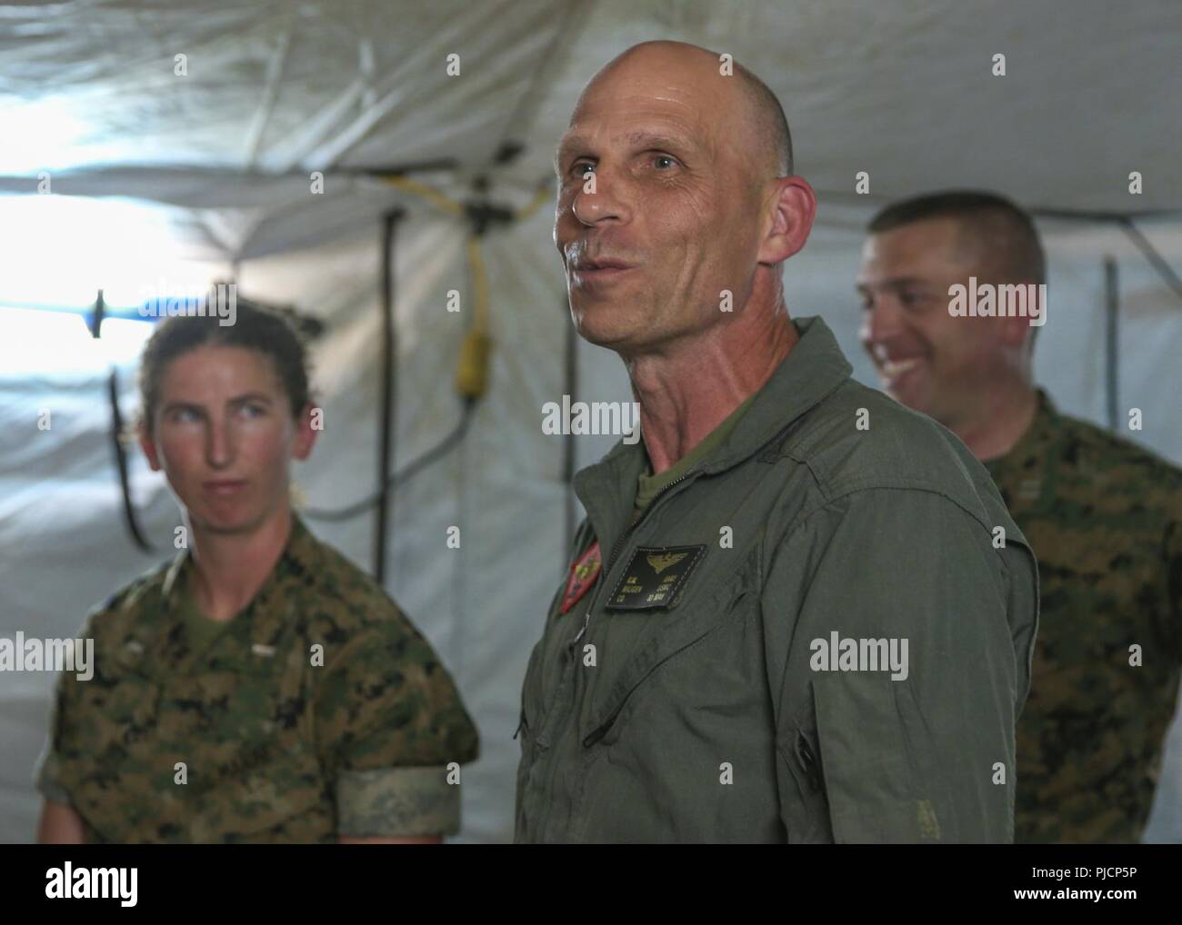 Le général Kevin M. Iiams, le général commandant de la 3rd Marine Aircraft Wing (MAW) parle d'aile Marine Communication Squadron (MTACS) 38, Marine Air Control Group (MWCS) 38, 3ème MAW au Marine Corps Air Station Miramar, Californie, le 24 juillet. Fureur d'été est conçu pour accroître la fonctionnalité et l'efficacité de 3e MAW, tout en renforçant la masse Marine-Air Groupe de travail et l'intégration de la marine avec la participation JE Marine Expeditionary Force et unités navales. Banque D'Images