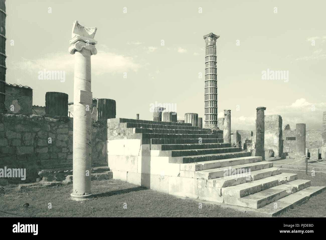 Horloge solaire dans le Temple d'Apollon à Pompéi Banque D'Images