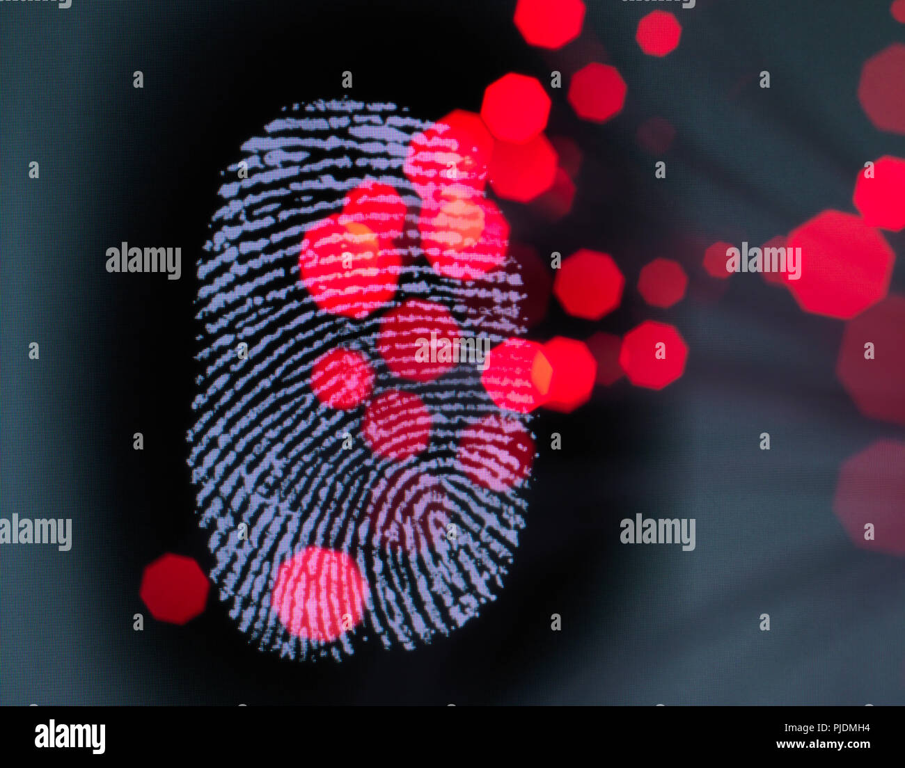 Infection d'un doigt des données d'identité d'impression sur un écran pour illustrer le hacking et la cybercriminalité Banque D'Images