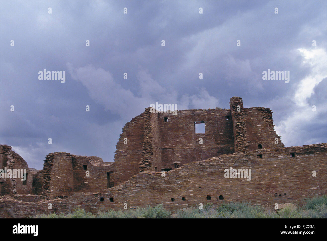 Ruines Anasazi de Pueblo Bonito, Chaco Canyon, Nouveau Mexique. Photographie Banque D'Images