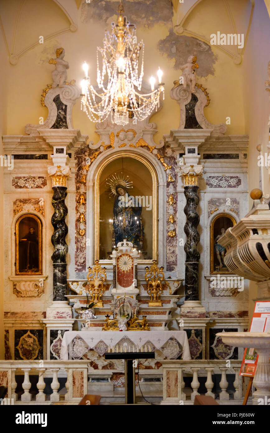 Église catholique romaine Cagliari Italie Sardnina Banque D'Images