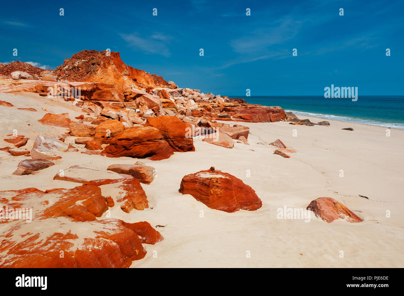 Les falaises rocheuses rouges typiques à Cape Leveque. Banque D'Images