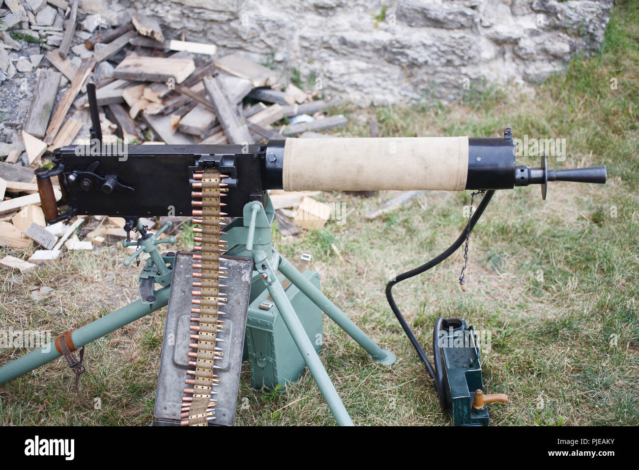 la-premi-re-guerre-mondiale-la-mitrailleuse-allemande-mg-08-avec