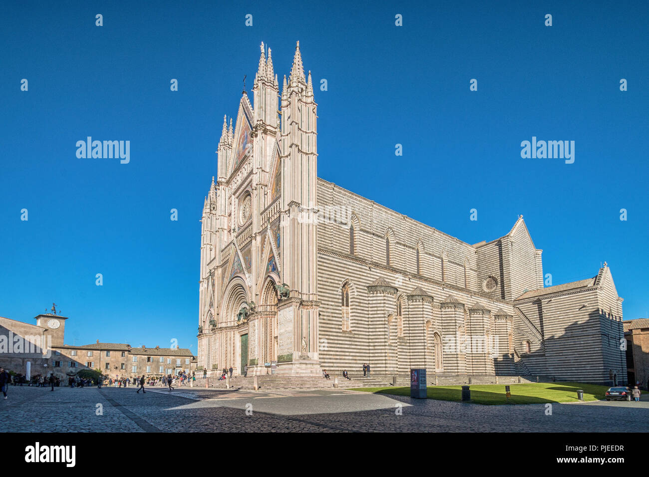 Vue panoramique de la cathédrale d'Orvieto (Duomo di Orvieto), l'Ombrie, Italie Banque D'Images