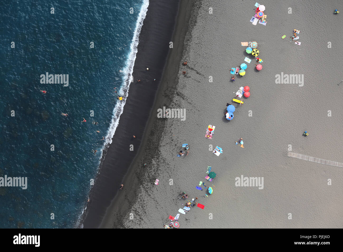 La plage de Porto Formoso dans l''île de São Miguel, aux Açores, au Portugal. Banque D'Images