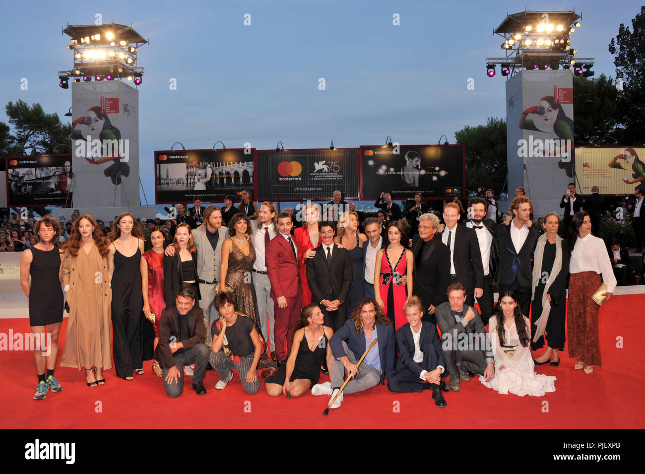 Venise, Italie. 06 Sep, 2018. 75e Festival du Film de Venise 2018, le tapis rouge film Capri Révolution. Sur la photo : cast del film Crédit : Révolution Capri agence photo indépendante/Alamy Live News Banque D'Images