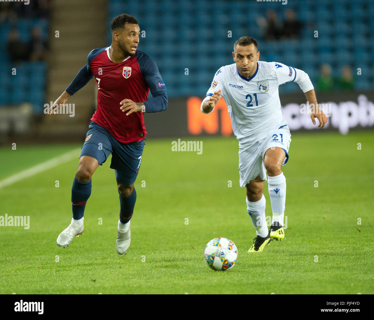 Norvège, Oslo - septembre 6, 2018. Joshua King (7) de la Norvège et Giorgos Vasiliou (21) de Chypre voit pendant le match de football de l'UEFA Ligue des Nations Unies entre la Norvège et de Chypre à l'Ullevaal Stadion. (Photo crédit : Gonzales Photo - Jan-Erik Eriksen). Gonzales : Crédit Photo/Alamy Live News Banque D'Images
