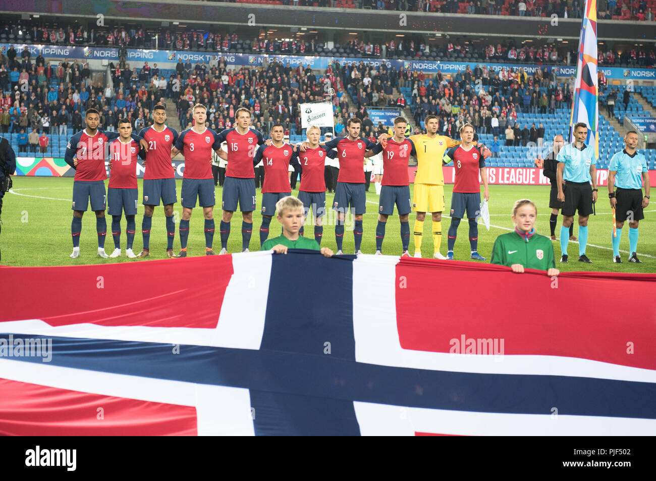 Norvège, Oslo - septembre 6, 2018. Les joueurs de la Norvège vu lors d'nathonal avant l'hymne de la Ligue des Nations Unies l'UEFA match de football entre la Norvège et de Chypre à l'Ullevaal Stadion. (Photo crédit : Gonzales Photo - Jan-Erik Eriksen). Gonzales : Crédit Photo/Alamy Live News Banque D'Images