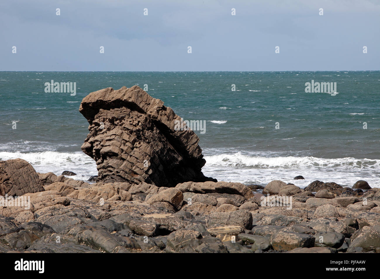 Structure sur Mouthmill Rock beach, North Devon, England, UK Banque D'Images