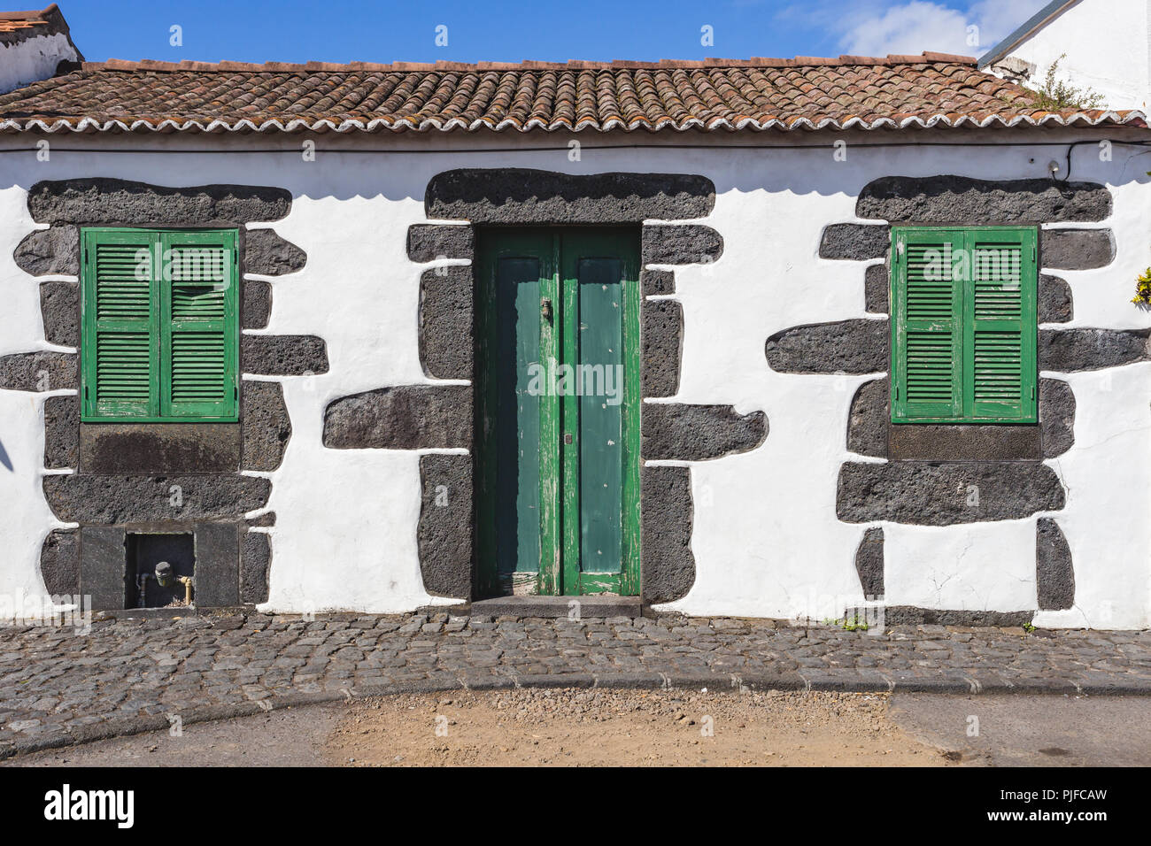 Maison typique faite de roches volcaniques, Verdelho, région viticole de l'île de Pico, Açores, Portugal Banque D'Images