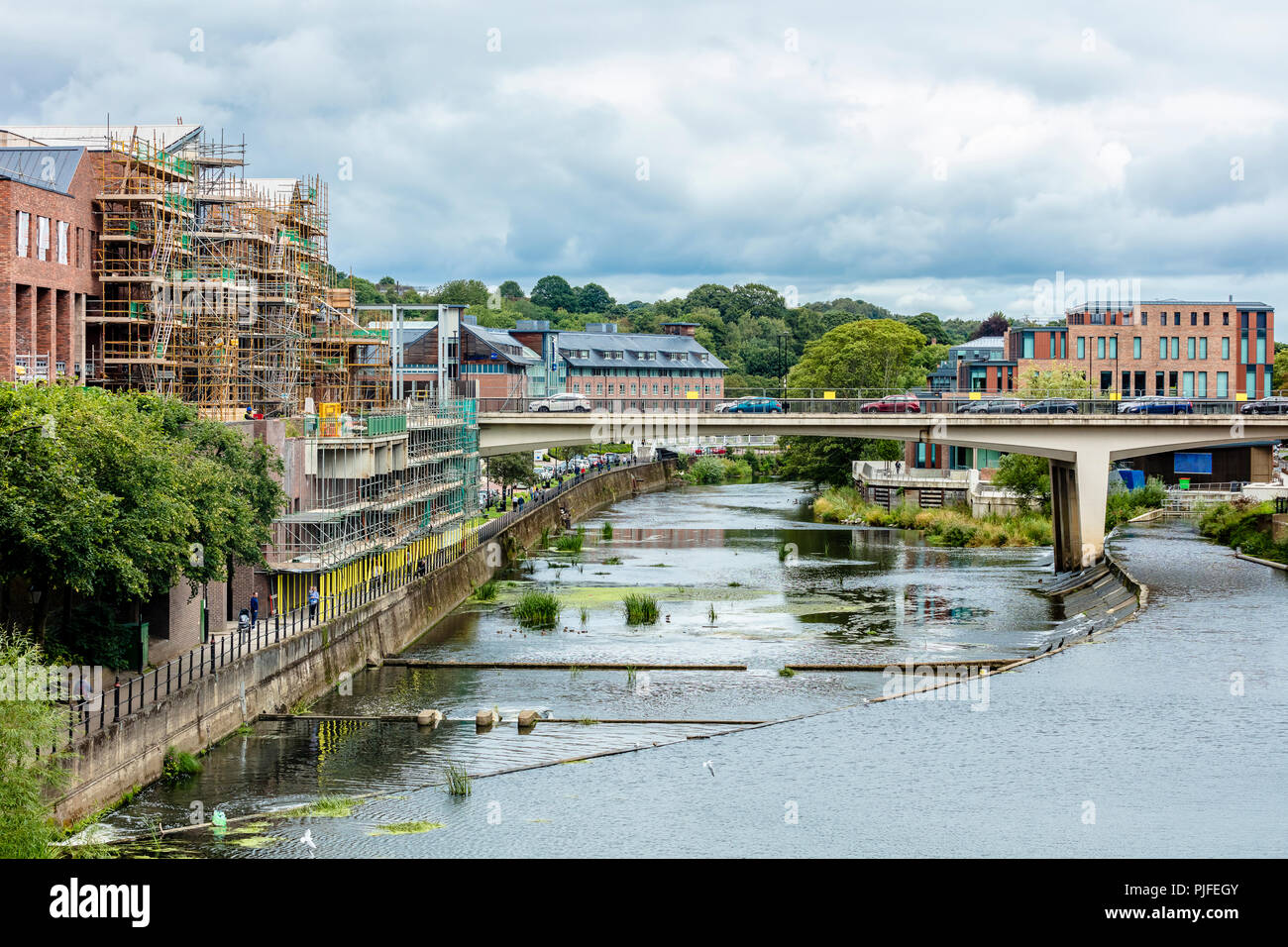 Le Durham Riverwalk immobilier en vue de la construction du pont de Framwellgate 2018 Banque D'Images