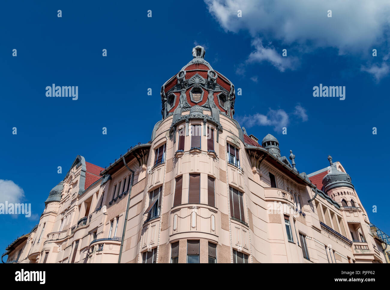 Le Ungar-Mayer palace dans le centre-ville de Szeged.Ce bâtiment est l'un des grands de l'échantillon de l'architecture de la sécession hongroise. Banque D'Images