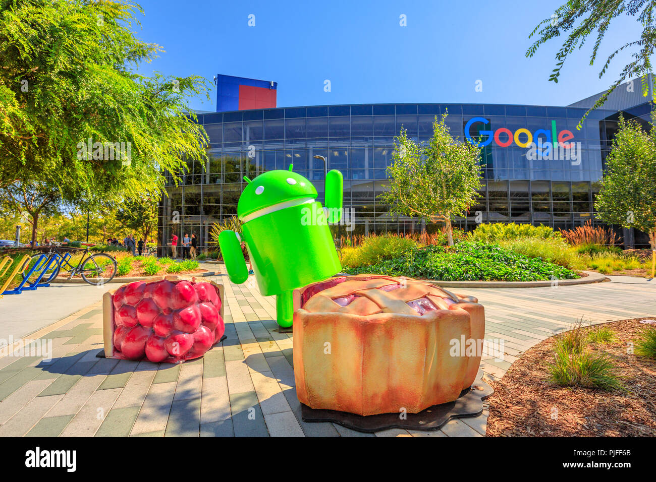 Mountain View, CA, USA - 13 août, 2018 Android : Nougat au Googleplex dans Google siège une société leader dans la technologie des services internet, de la publicité, moteur de recherche, de matériel et de logiciels. Banque D'Images