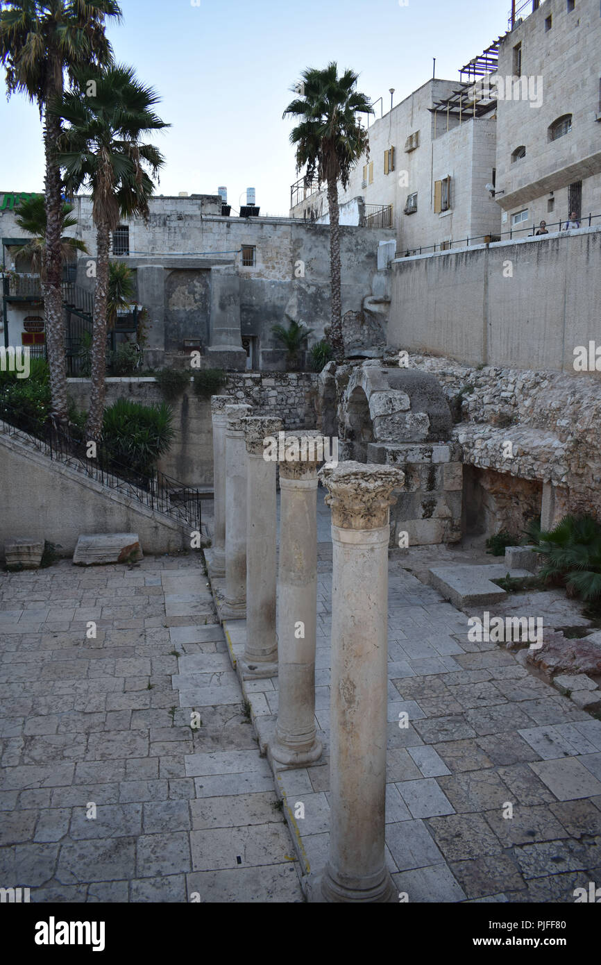 Piliers du Cardo, dans la vieille ville de Jérusalem Banque D'Images