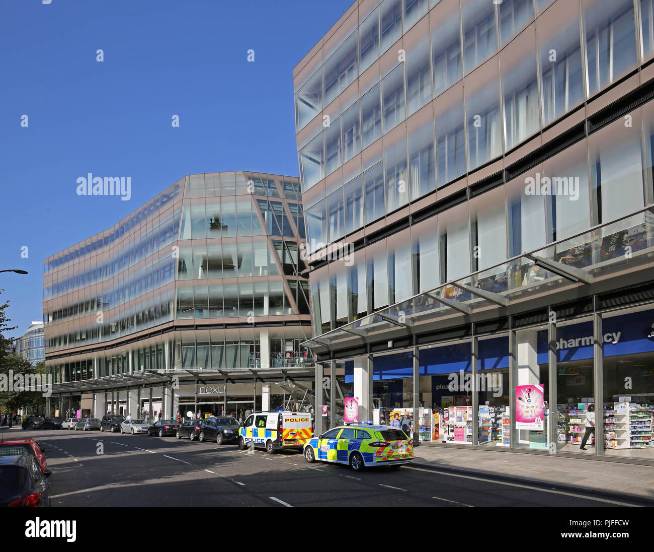 Un nouveau changement, un nouveau bureau et le développement du commerce au détail à côté de la Cathédrale St Paul dans la ville de Londres, Royaume-Uni. Conçu par l'architecte Jean Nouvel. Banque D'Images