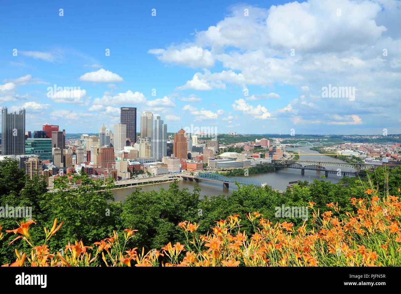 Pittsburgh, Pennsylvanie - ville des États-Unis. Avec l'horizon de la rivière Monongahela. Banque D'Images