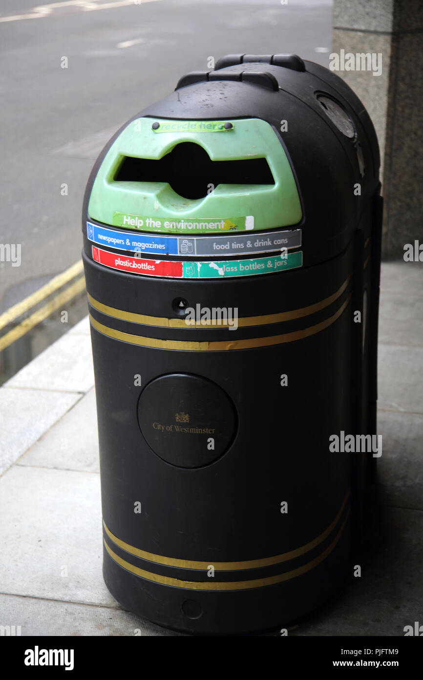 Westminster London Angleterre bac de recyclage Banque D'Images