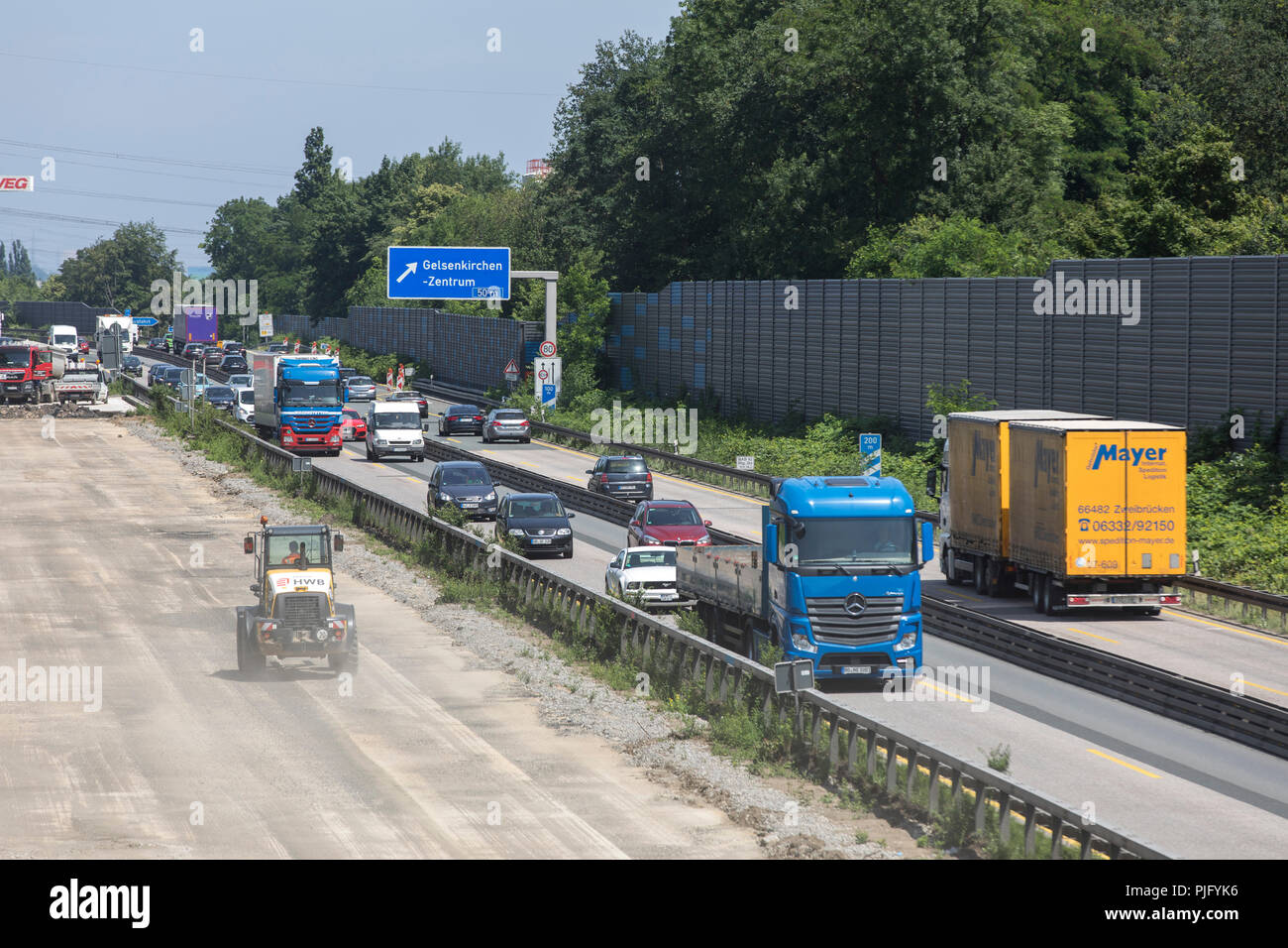 Sur le site de construction d'autoroute A42, près de Gelsenkirchen, toute nouvelle construction de la chaussée rétrécie, voies, Banque D'Images