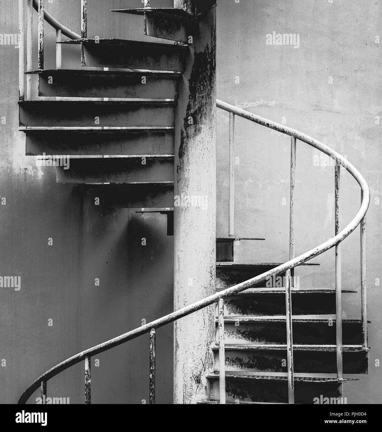 Meubles rustiques en colimaçon avec rambarde close-up Banque D'Images