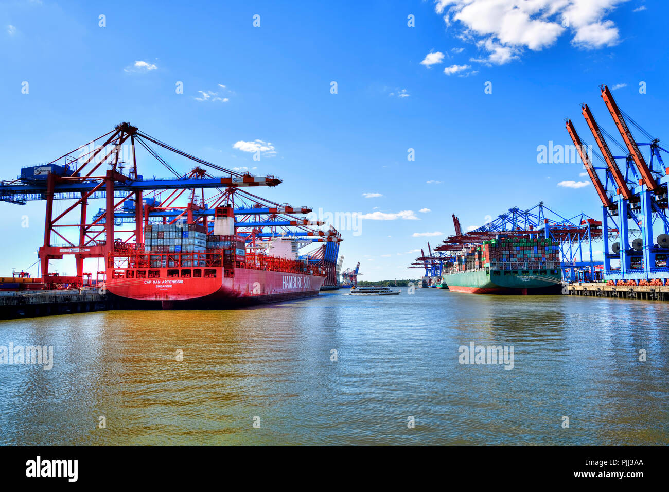 L'enveloppe contenant le Waltershofer au port de Hambourg, Allemagne, Europe, Containerumschlag Waltershofer im Hafen in Hamburg, Deutschland, Europa Banque D'Images