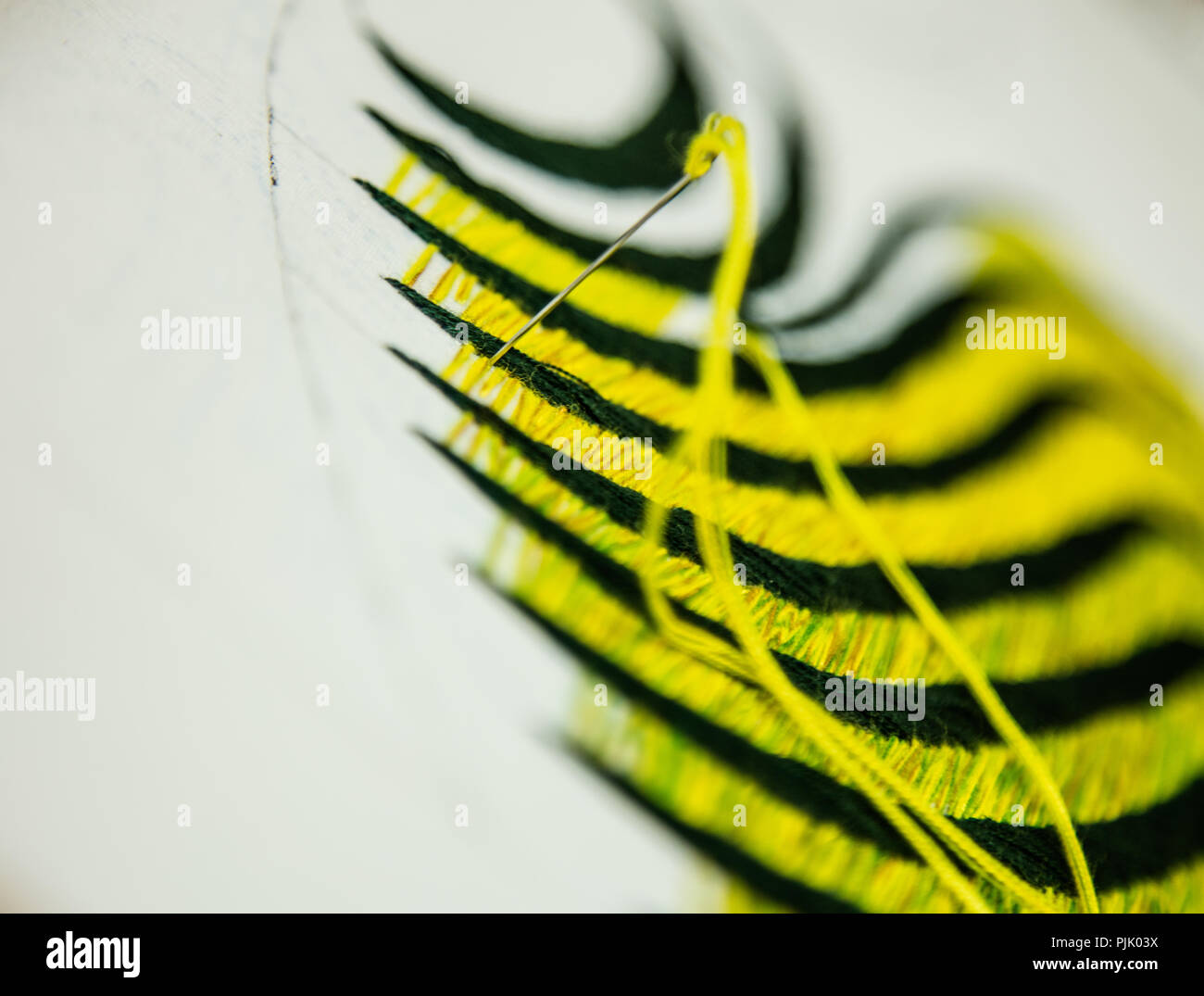 Close up of art de soie brodée en devenir. Hanoi, Vietnam Banque D'Images