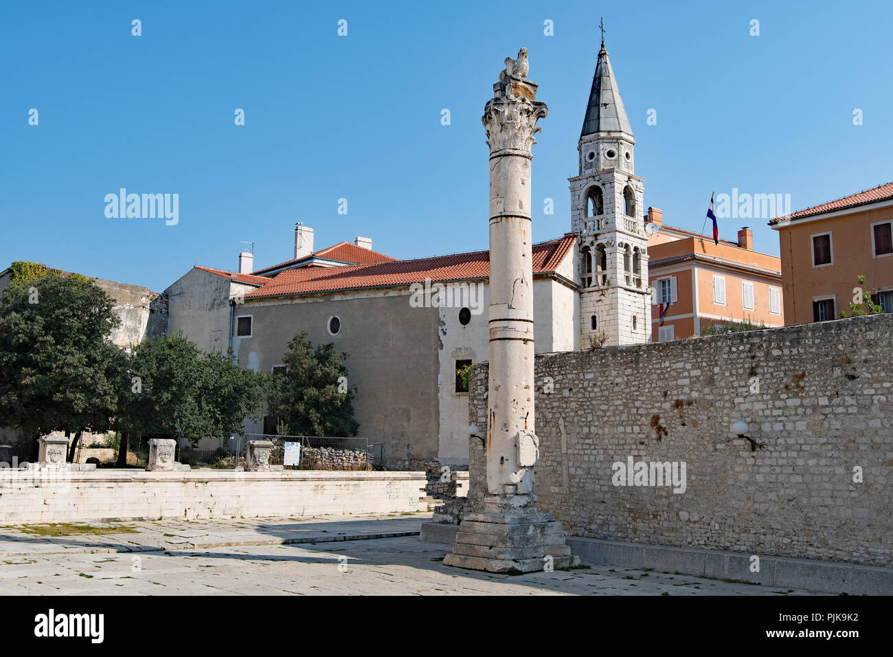 Vue sur le Forum dans la vieille ville de Zadar, Croatie, l'Europe de l'Est. Banque D'Images