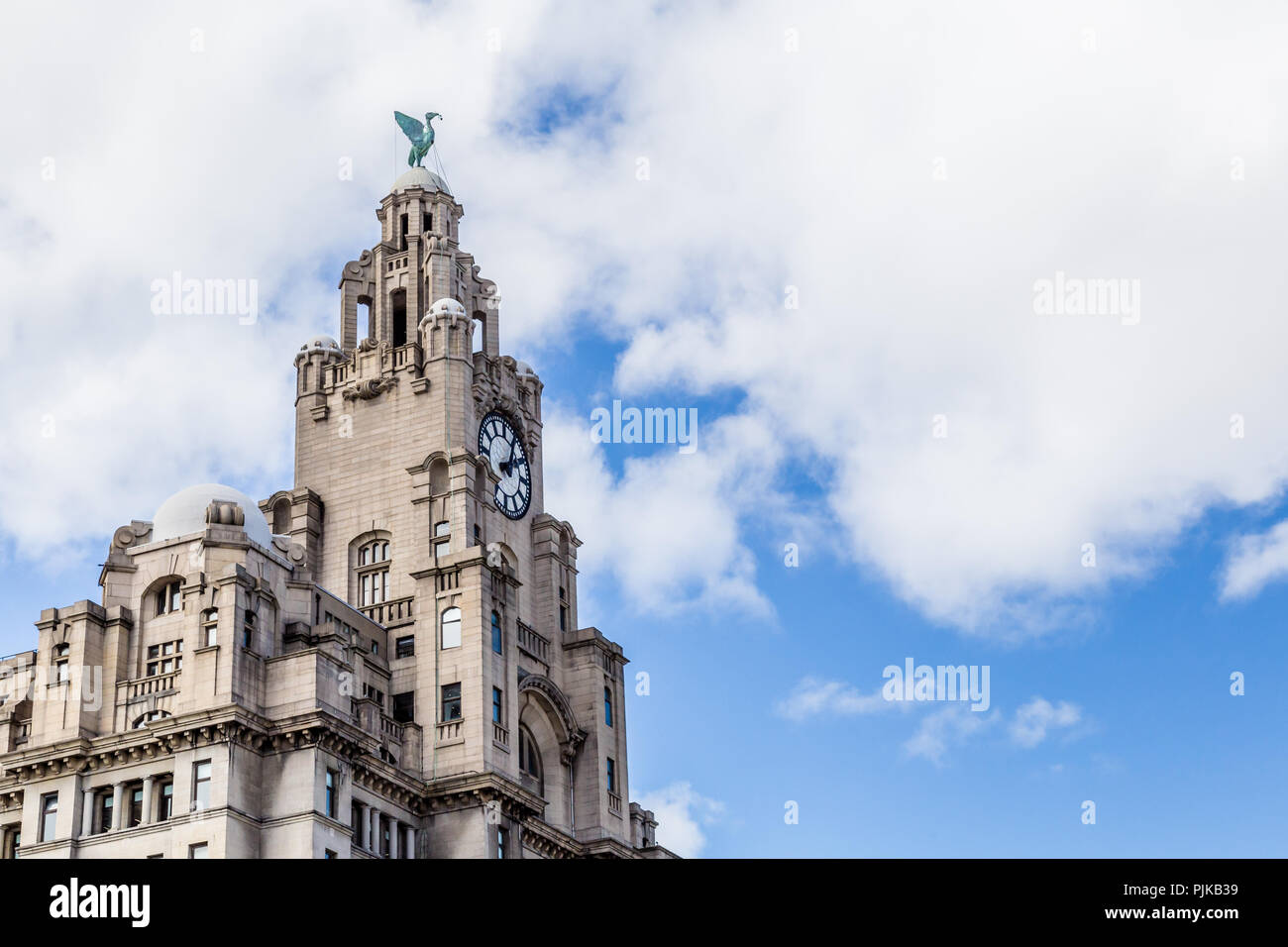 Royal Liver Building streetview à Liverpool Banque D'Images
