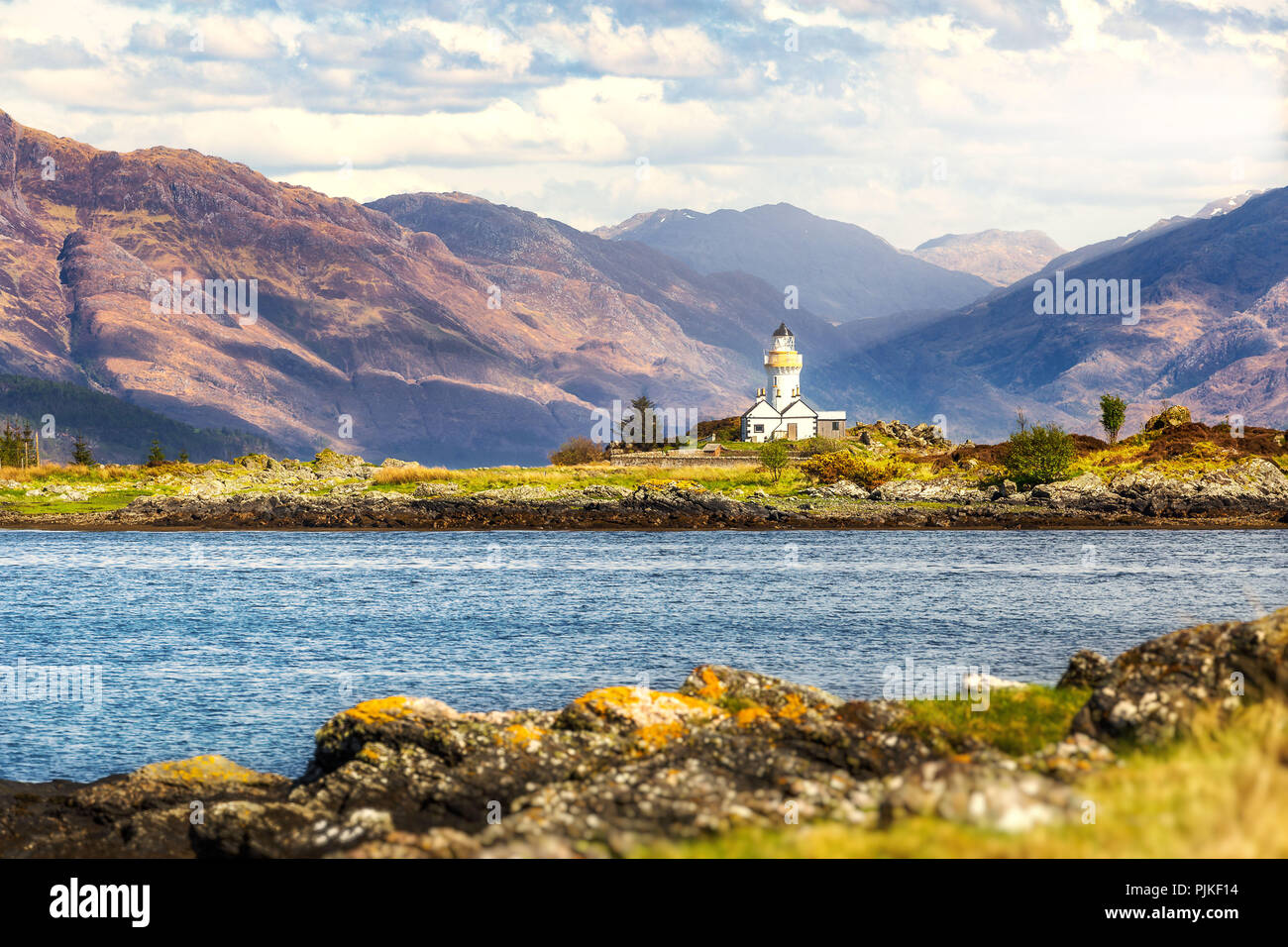 Ornsay Phare dans le Loch Hourn Banque D'Images