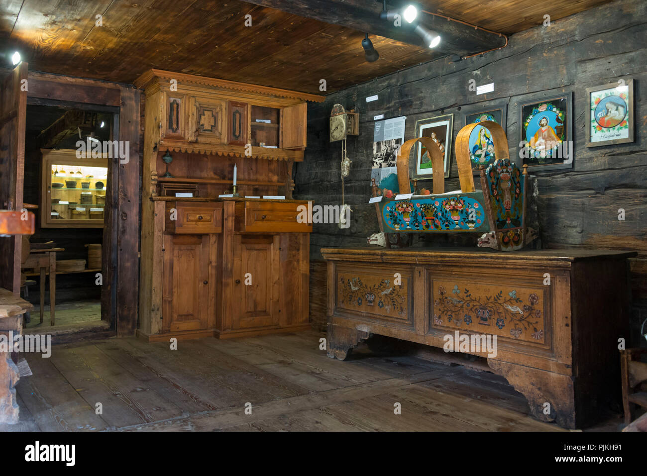 Dans le musée Walserhaus dans le village de montagne de la colonisation Walser de Bosco Gurin, Val di Bosco, Locarno, Tessin, Suisse Banque D'Images