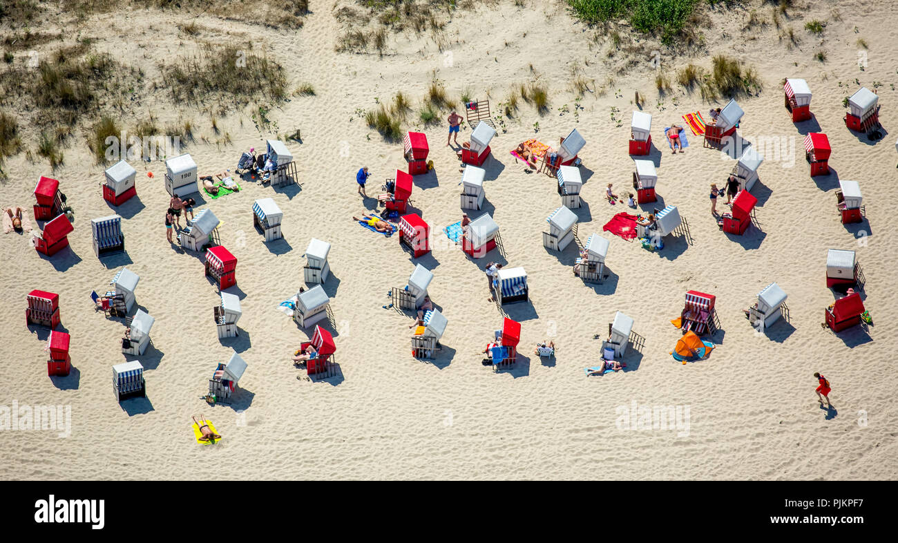 Plage de sable blanc avec des paniers, plage d'Ahlbeck, Heringsdorf Usedom, l'île, la mer Baltique, Mecklenburg-Vorpommern, Allemagne Banque D'Images