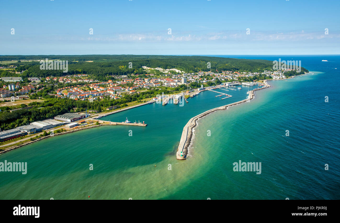 Port de Sassnitz, Pier, l'hôtel Fürstenhof sur la promenade de bord de mer, un spa de style, Sassnitz, Rügen, côte de la mer Baltique, Mecklembourg-Poméranie occidentale, Basse-Saxe, Rhénanie-Palatinat, Allemagne Banque D'Images