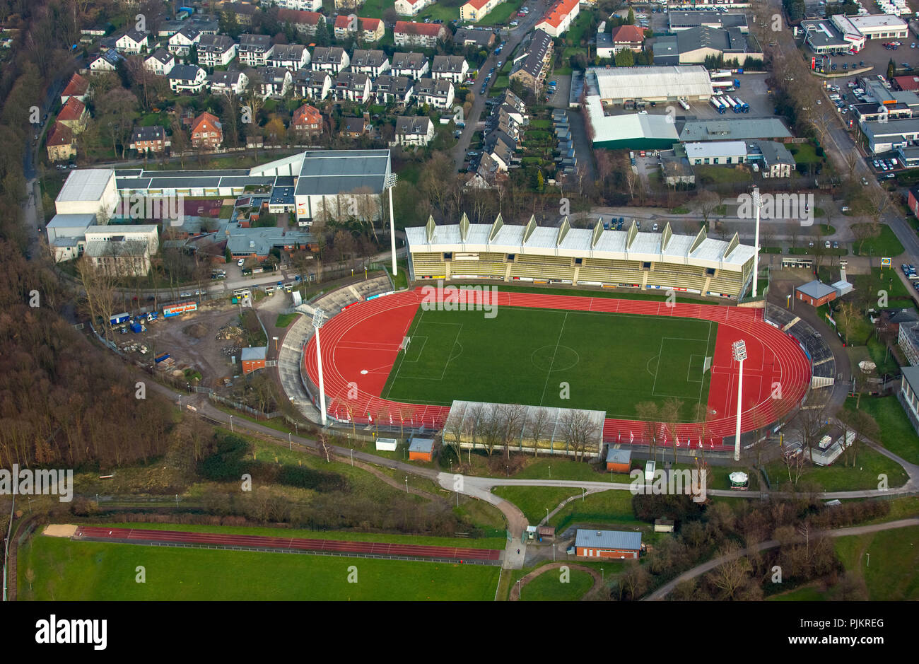 Centre d'entraînement olympique avec des salles de sport et l'internat, terrains d'entraînement à côté de l'Lohrheidestadion, Bochum, Wattenscheid, Ruhr, Rhénanie du Nord-Westphalie, Allemagne Banque D'Images